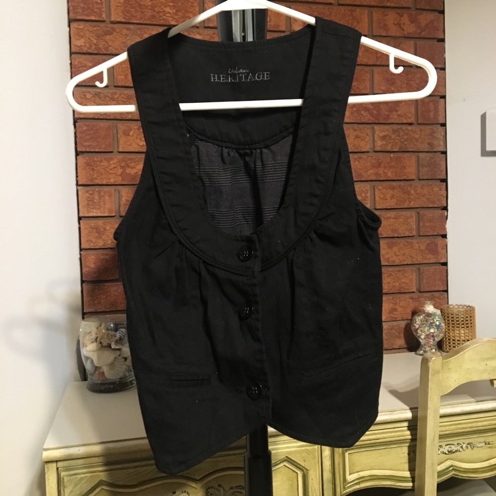 Button- up vest